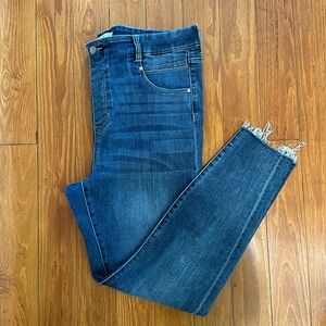 Liverpool Crop Skinny